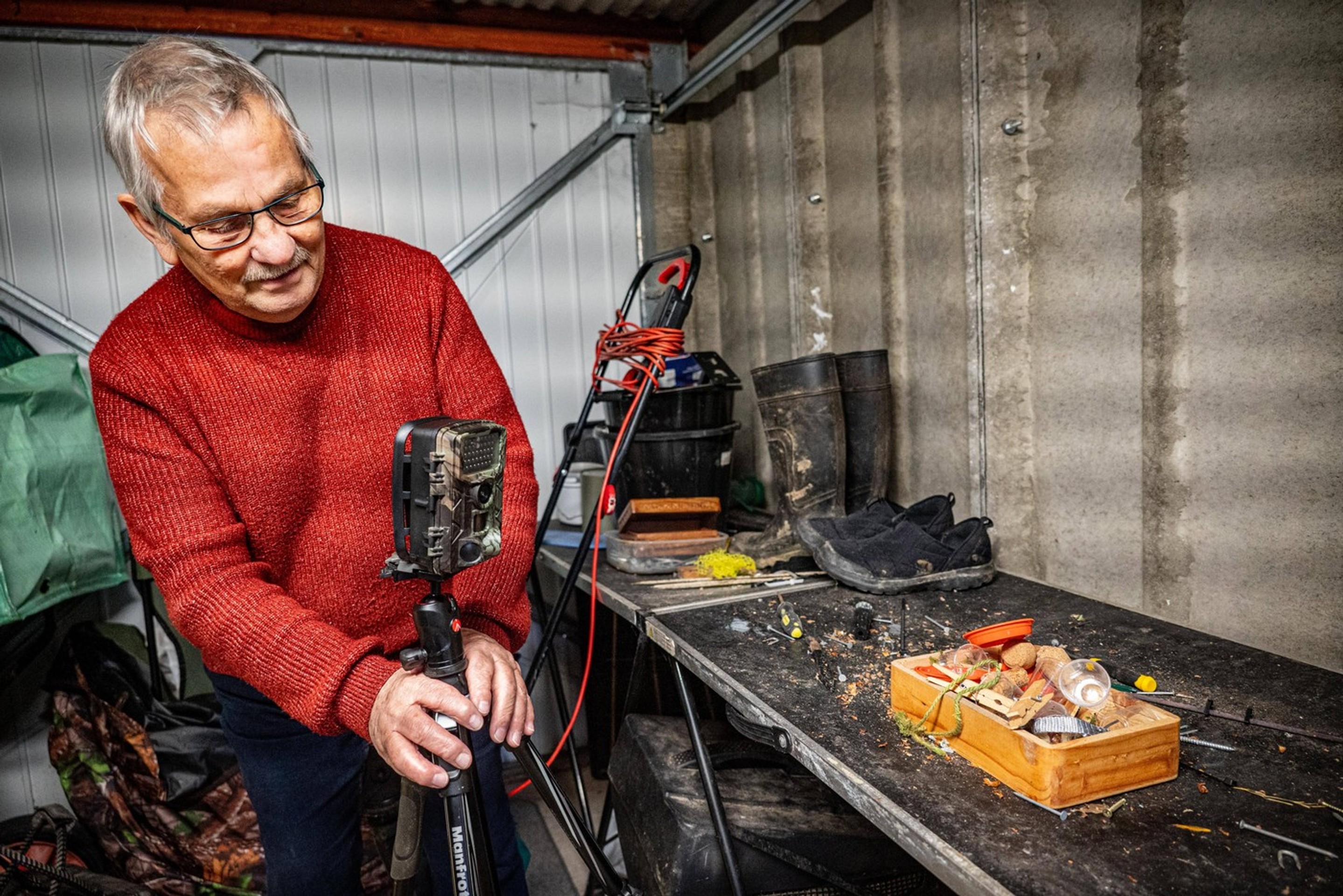 Kamera odhalila záhadného pomocníka.