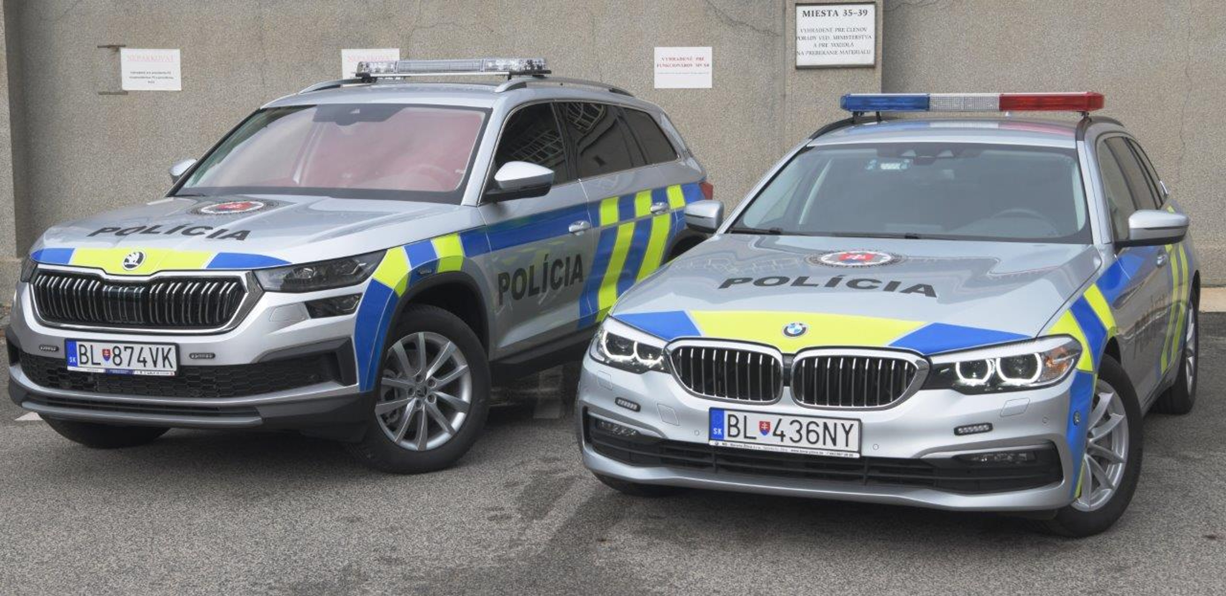 Nové policajné autá.