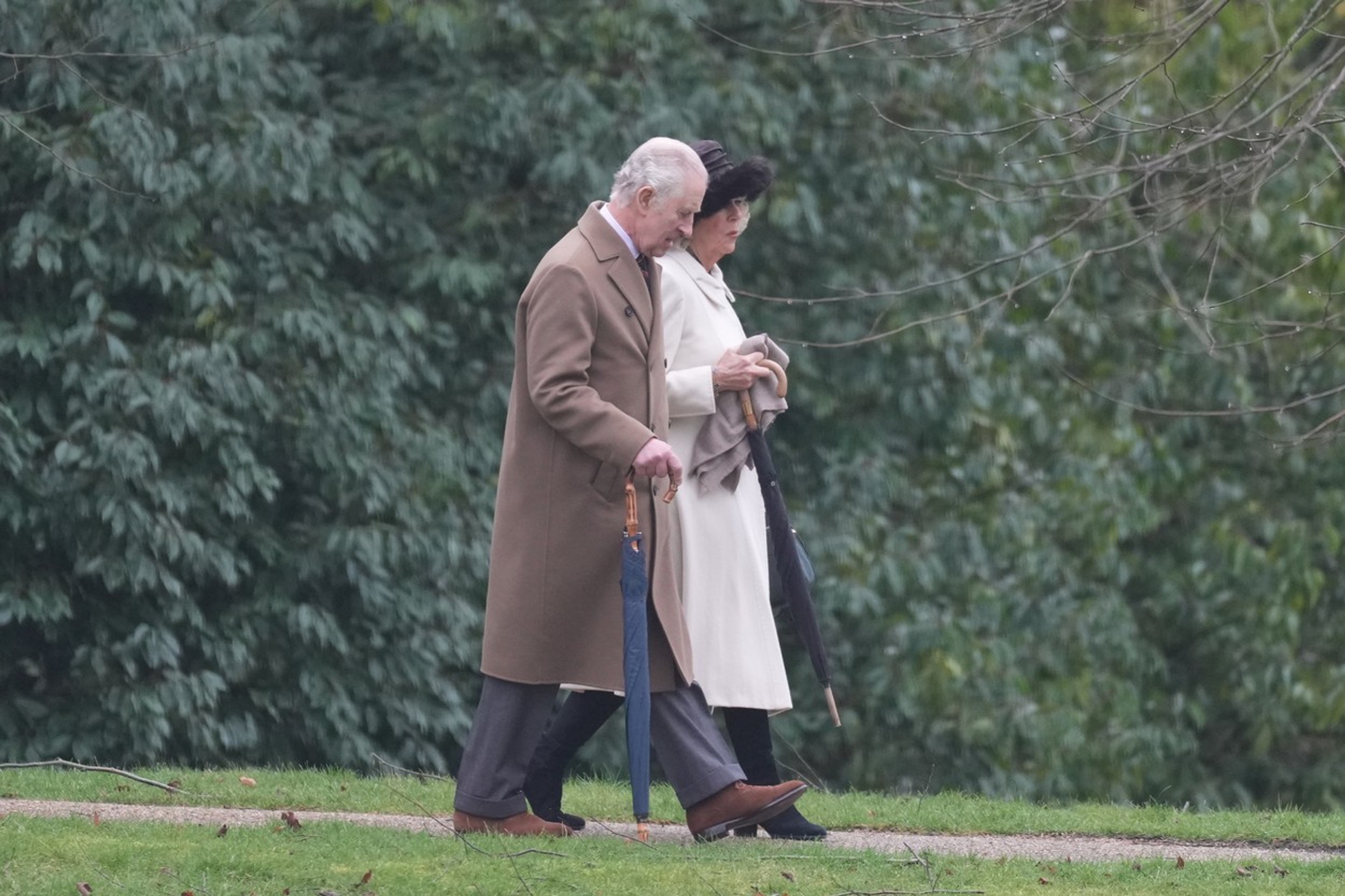 Kráľ Karol III. na ceste do kostola.