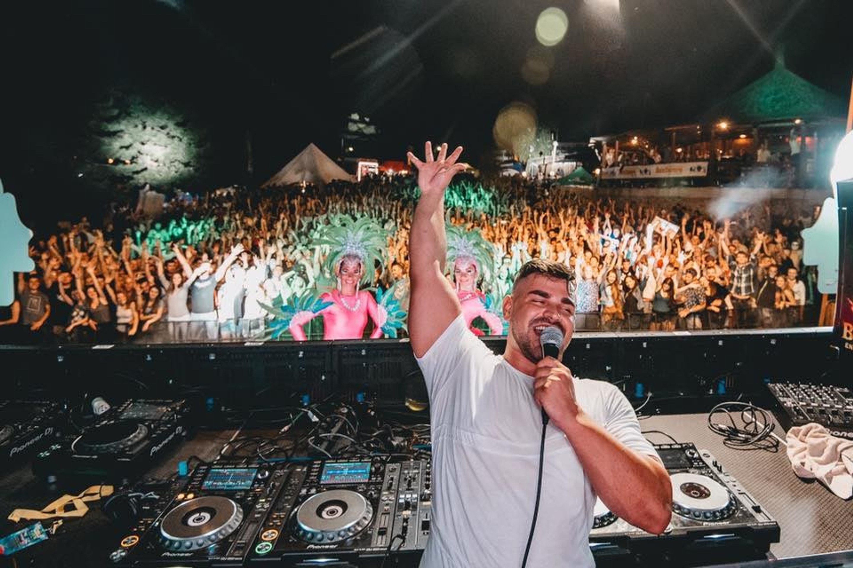 DJ Mairee.