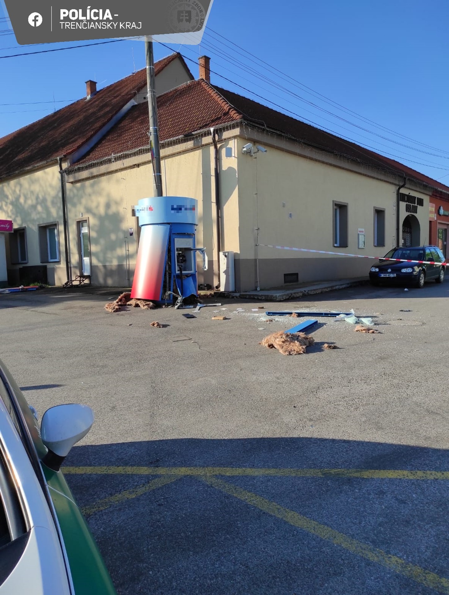 Výbuch bankomatu v obci Oslany.