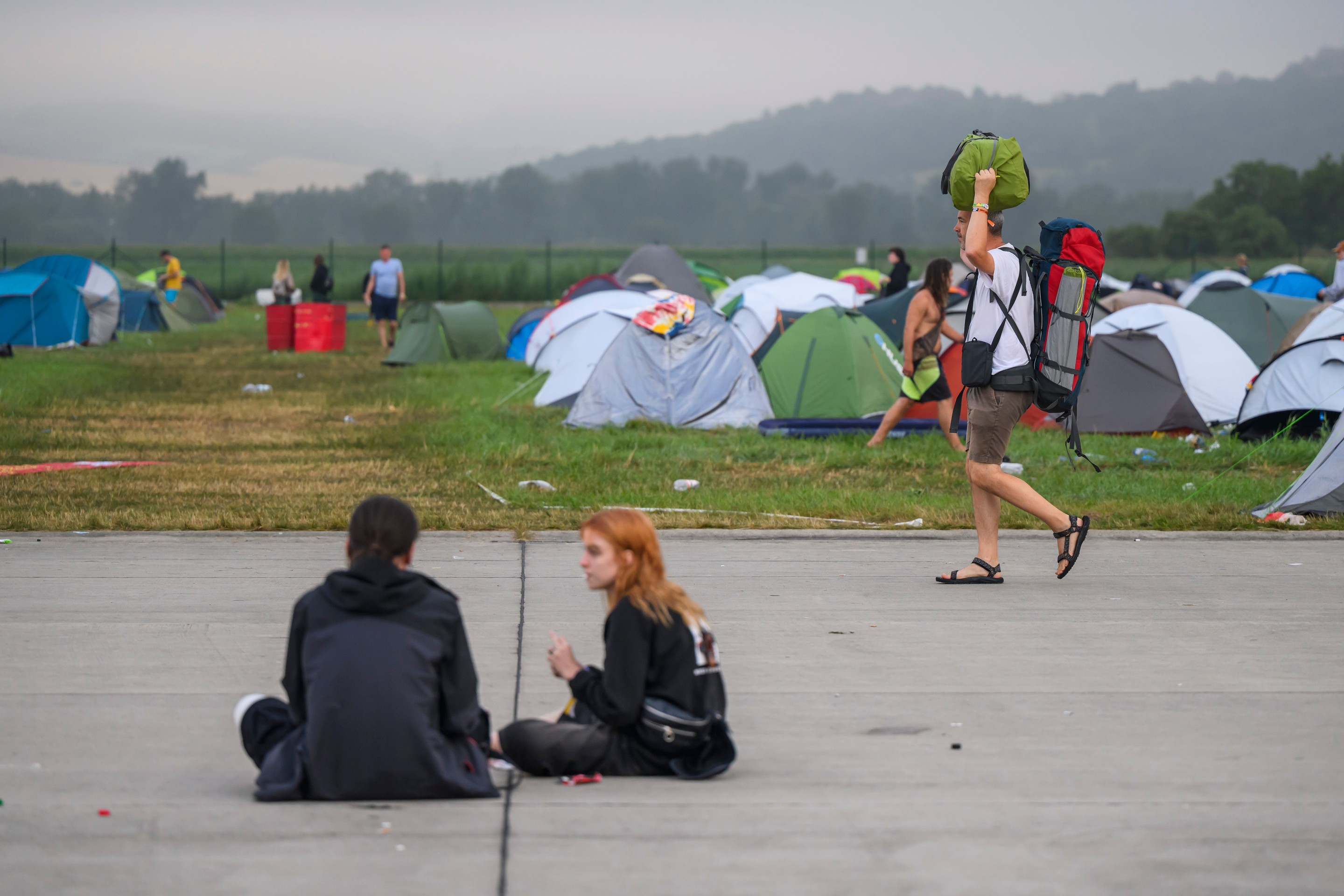 Festival Pohoda po intenzívnej búrke a páde stanu predčasne ukončili.