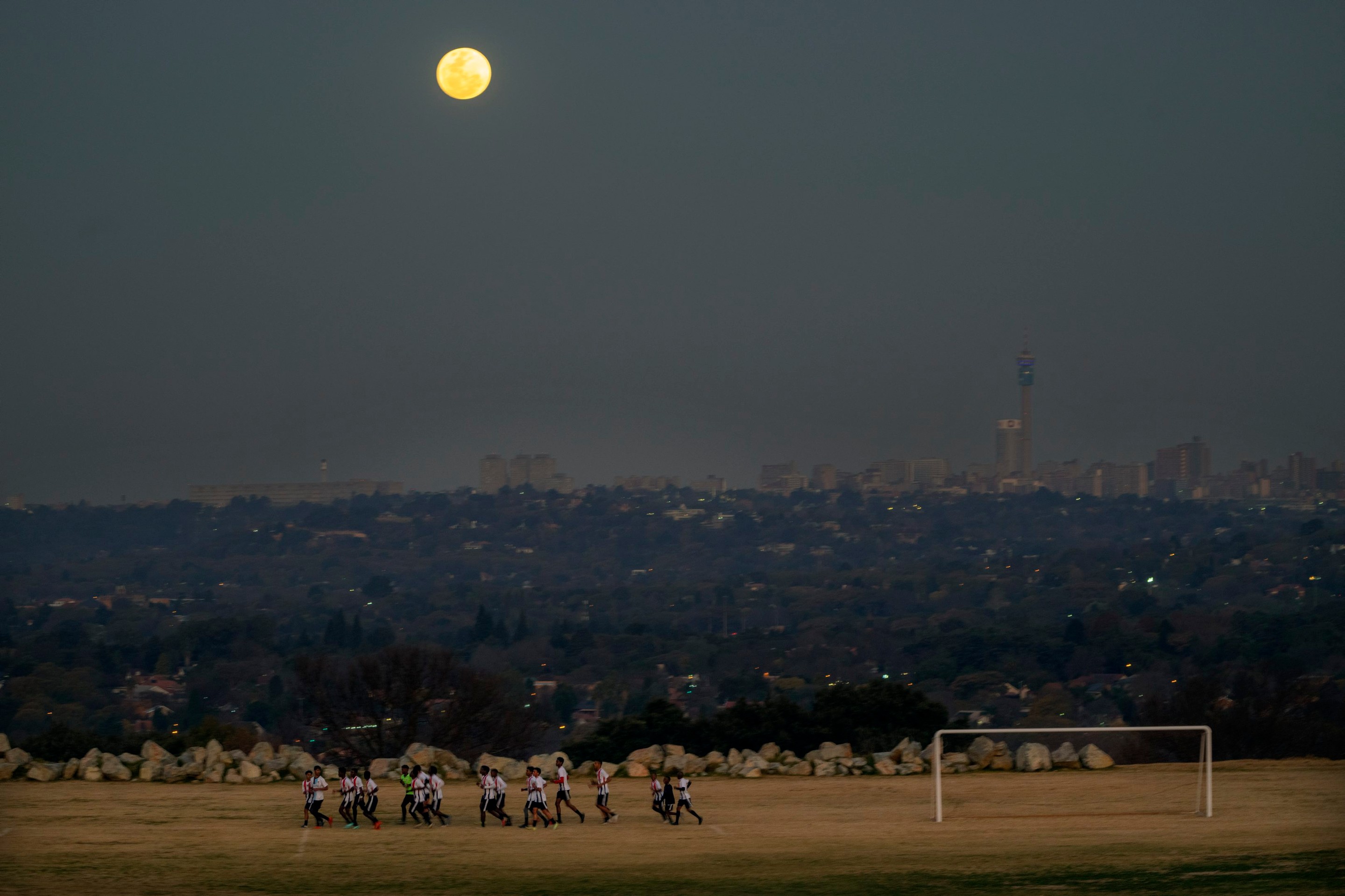 Aj v ďalekej Juhoafrickej republike vidno superspln - pohľad z Johannesburgu.