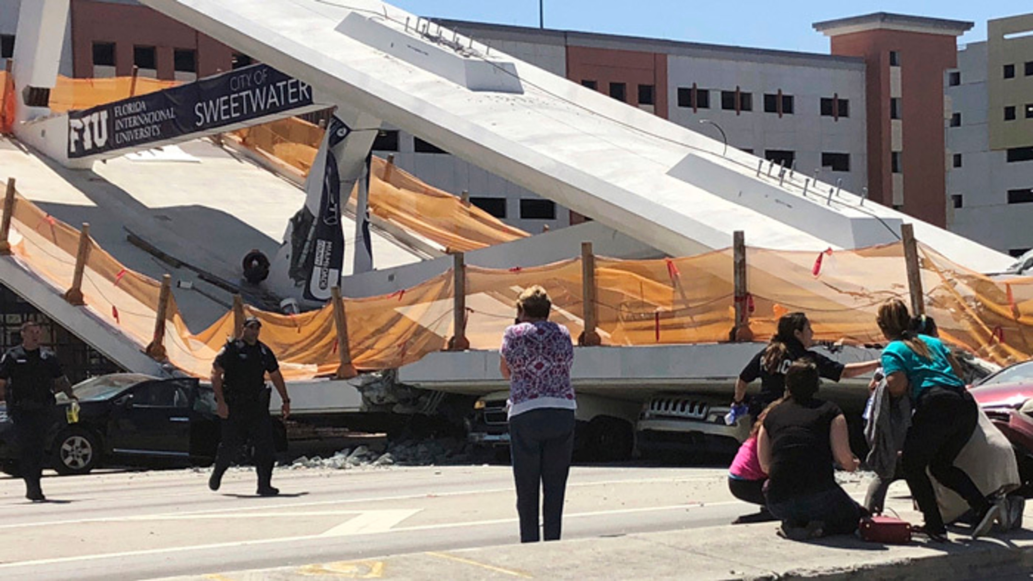 Zrútený most v Miami.