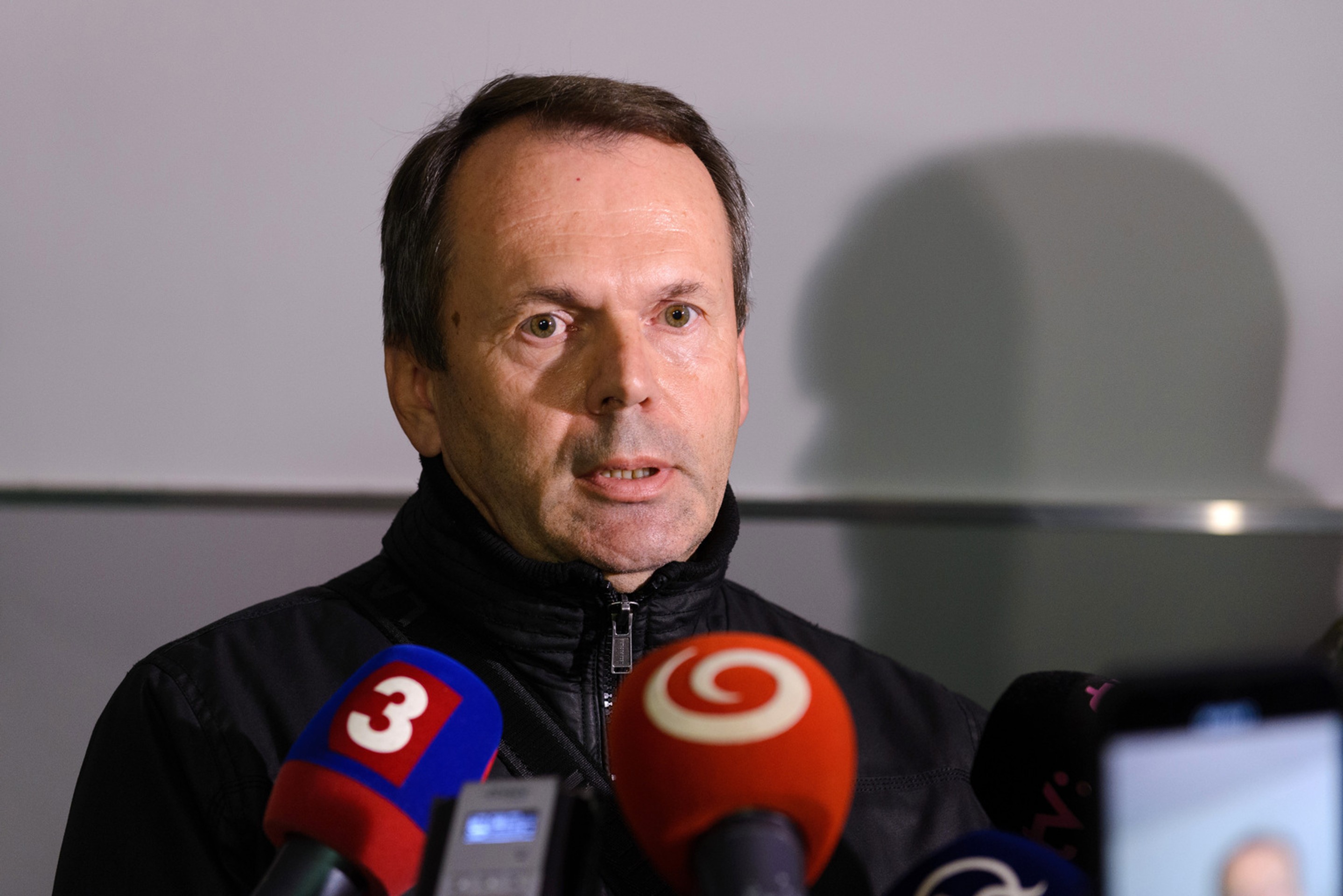 Výstrahy 1. stupňa pred vetrom na pondelok 30. septembra.