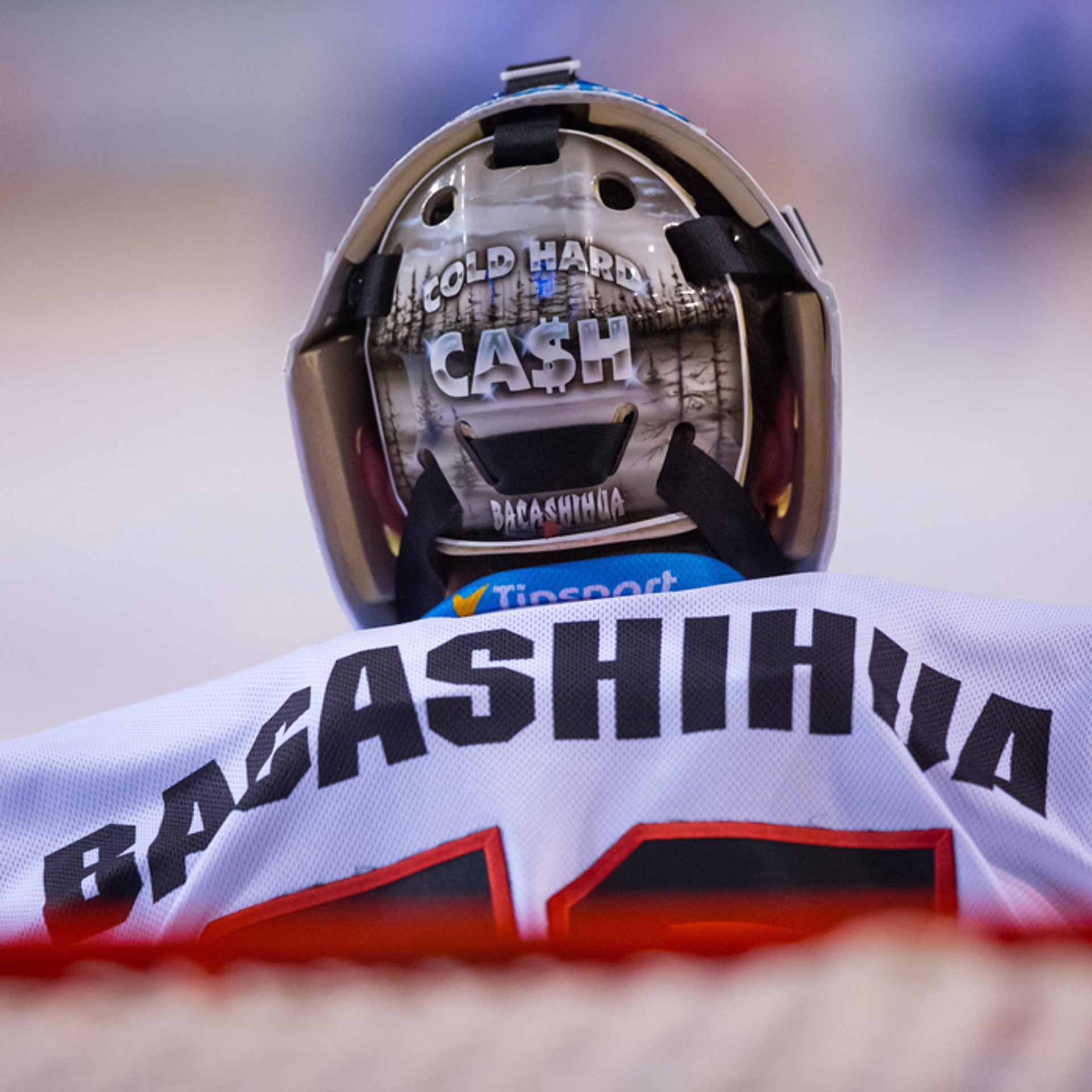 Helma brankára Jasona Bacashihuau (Banská Bystrica).