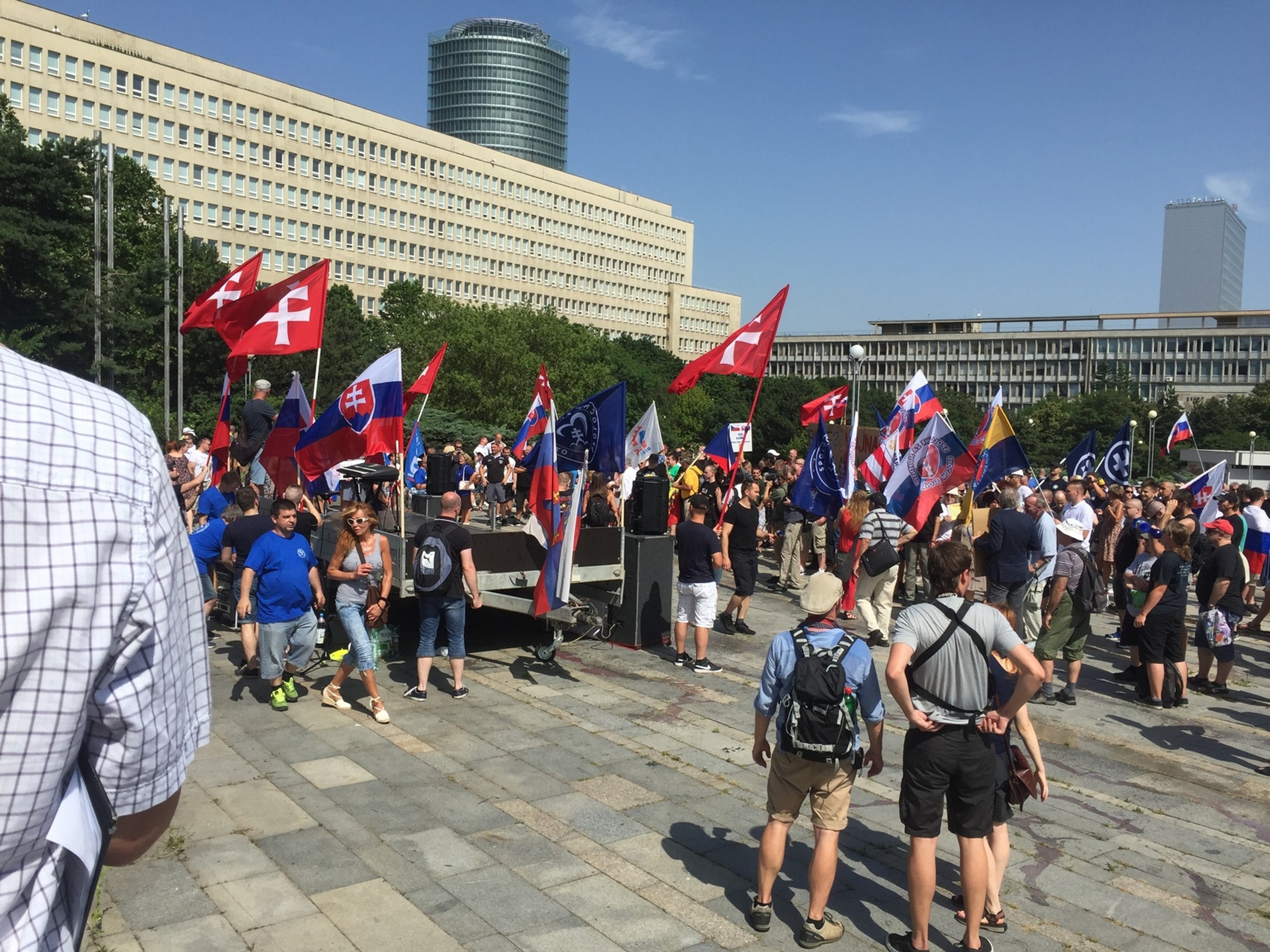 Tribúna je pripravená.