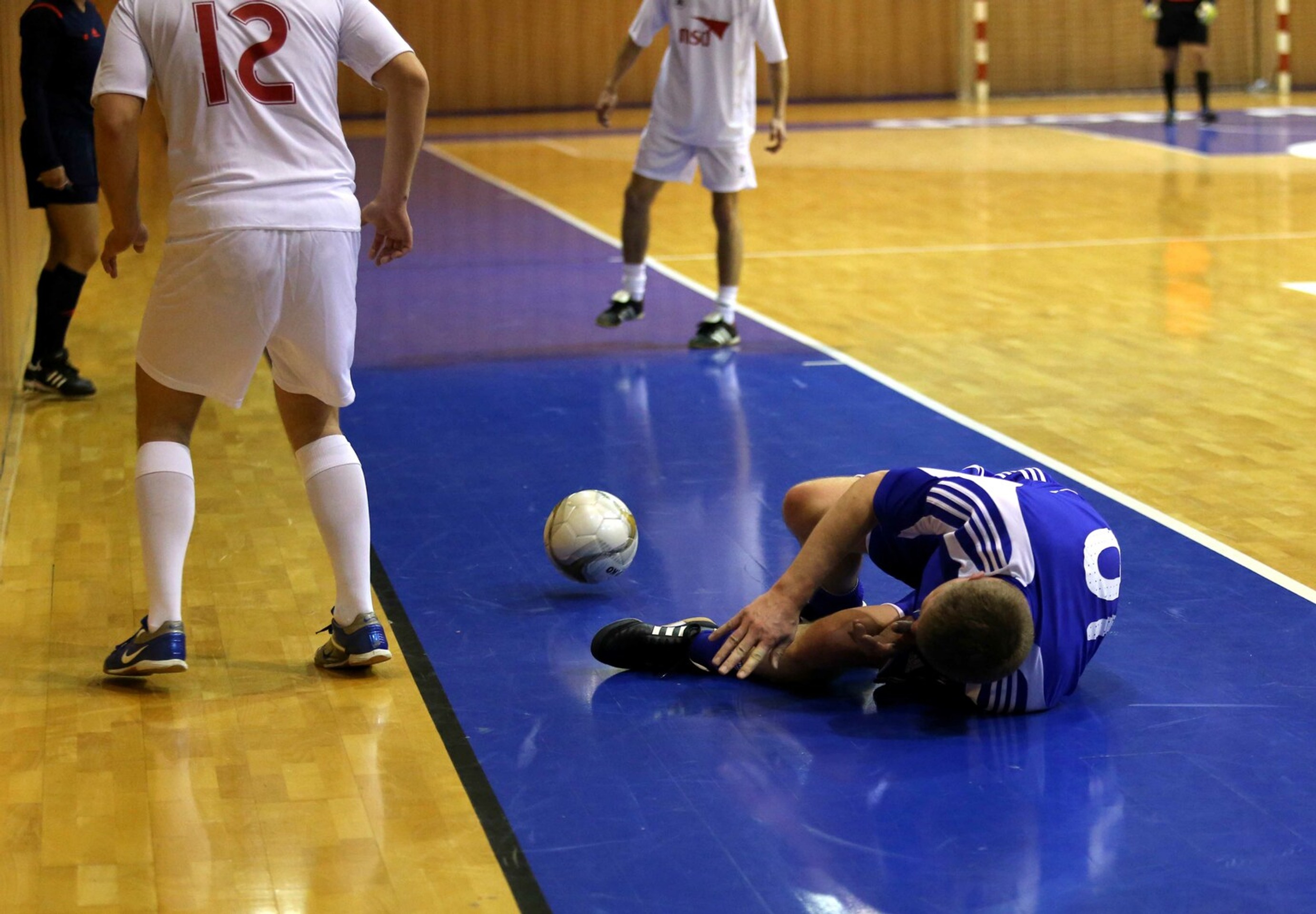 Robert Fico sa zranil na futbalovom zápase