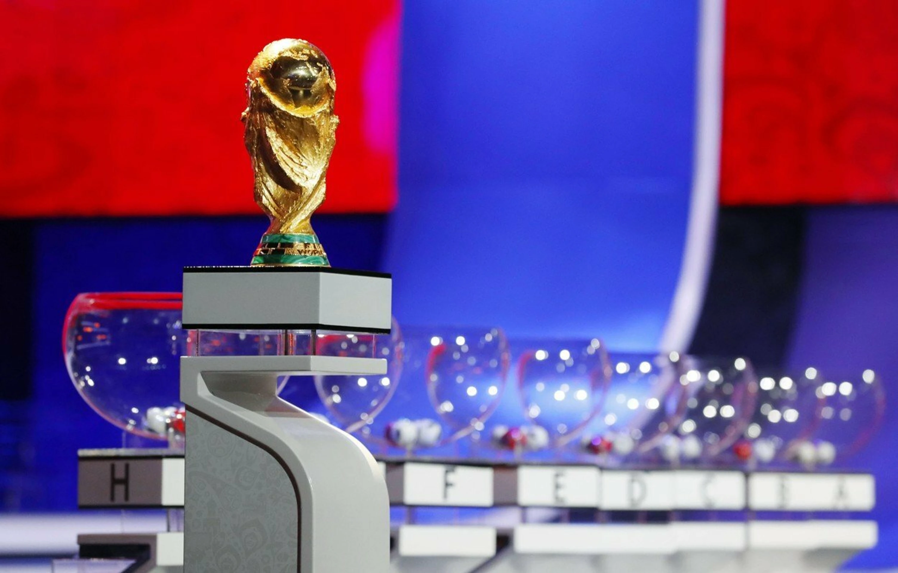 Cafu, Laurent Blanc, Nikita Simonyan, Gordon Banks, Fabio Cannavaro, Diego Forlan a Carles Puyol. 