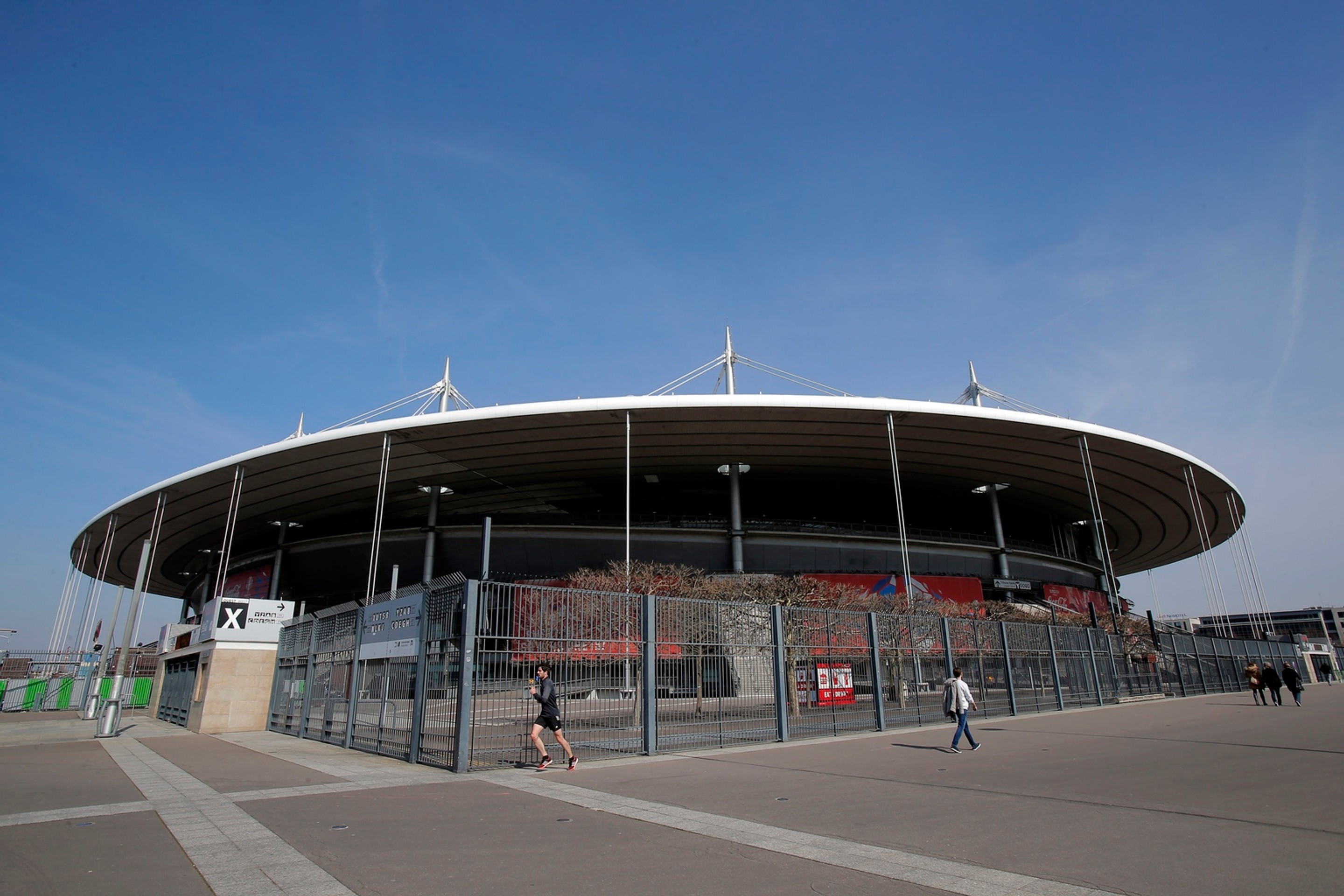 Na archívnej snímke štadión Stade de France v parížskom predmestí Saint-Denis.
