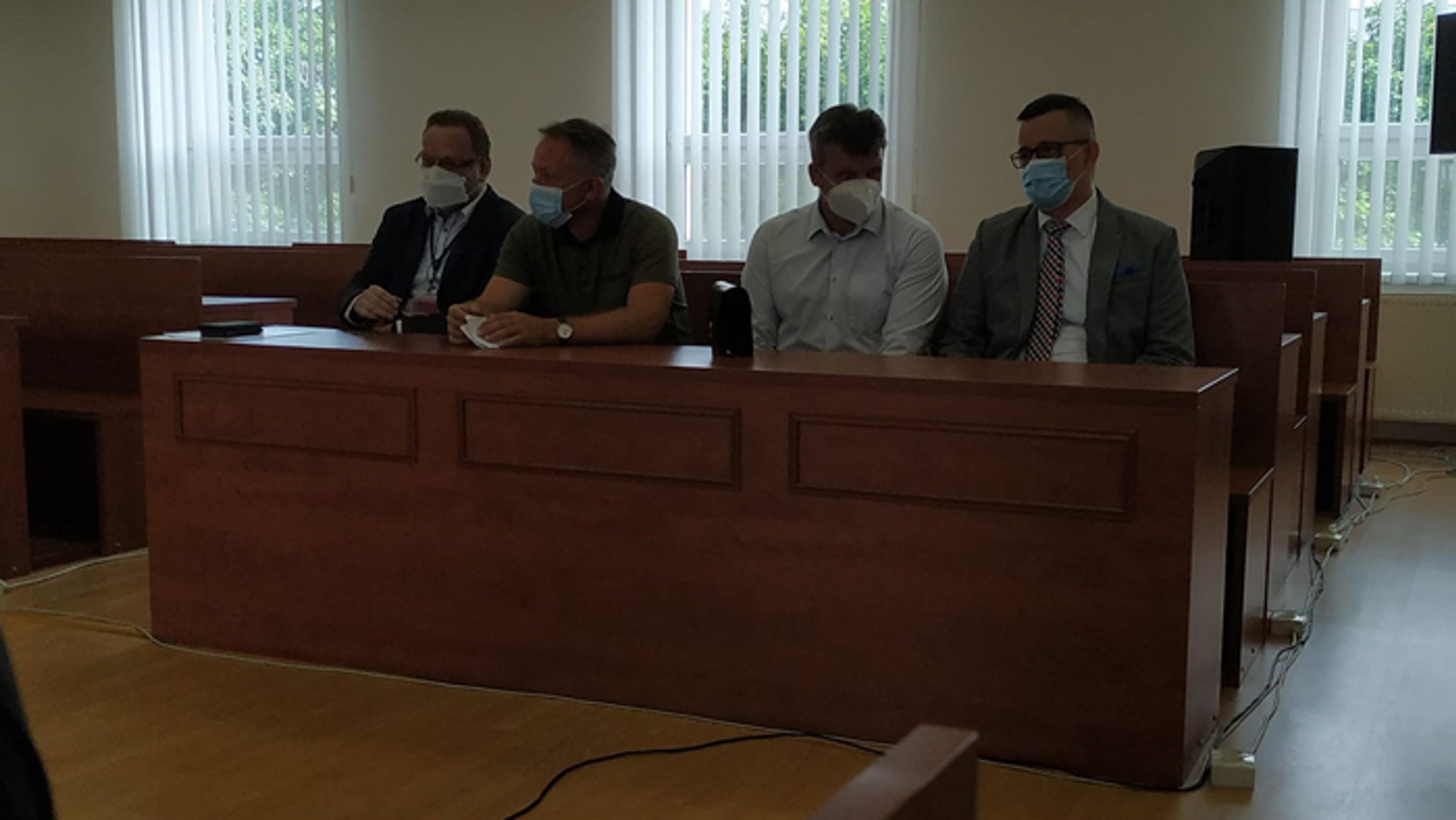 Na súd prišli Juraj Novocký, Bohdan Čeľovský, Vasiľ Špirko a Tomáš Honz.