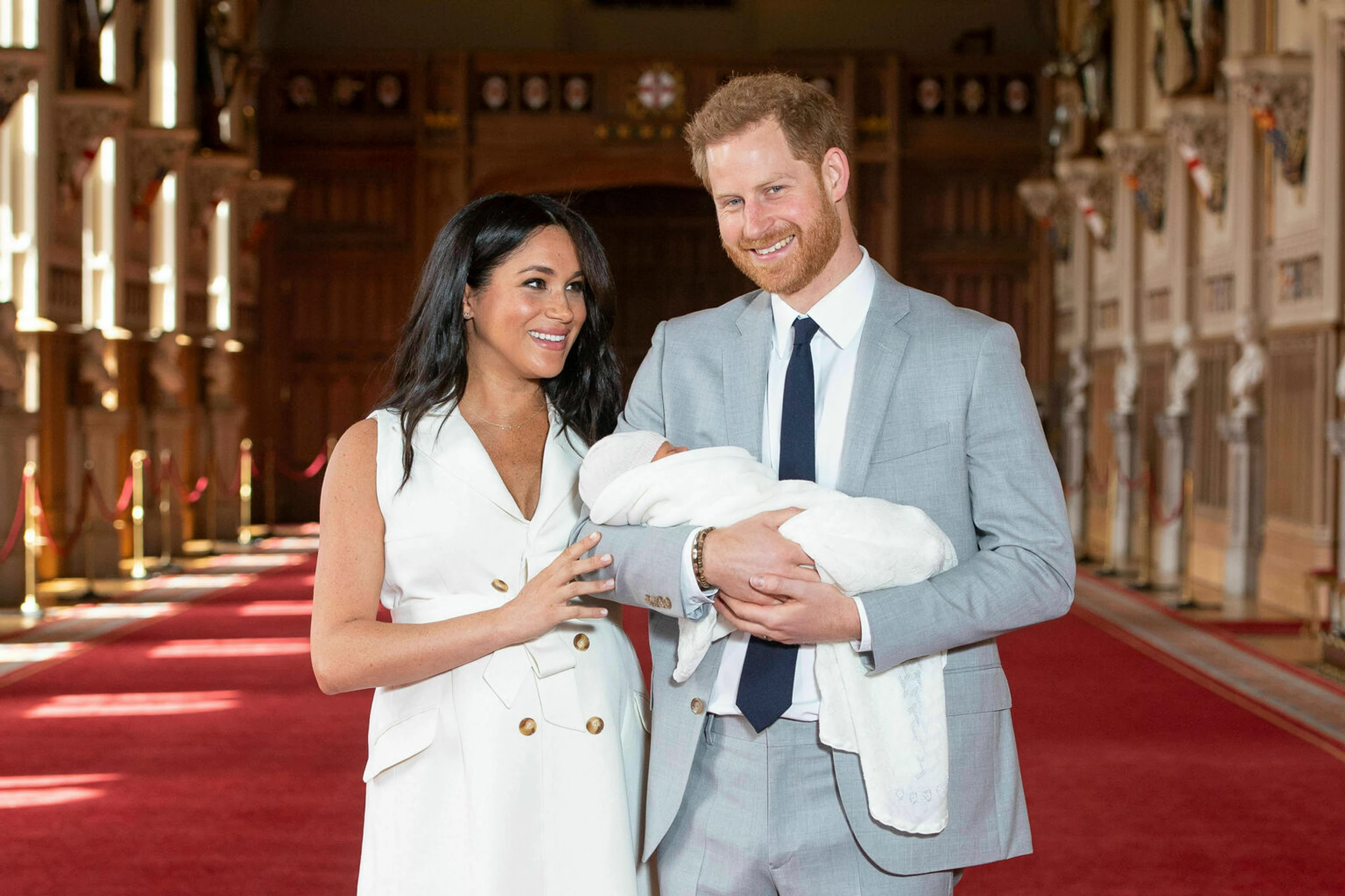 Vojvoda a vojvodkyňa zo Sussexu ukázali syna