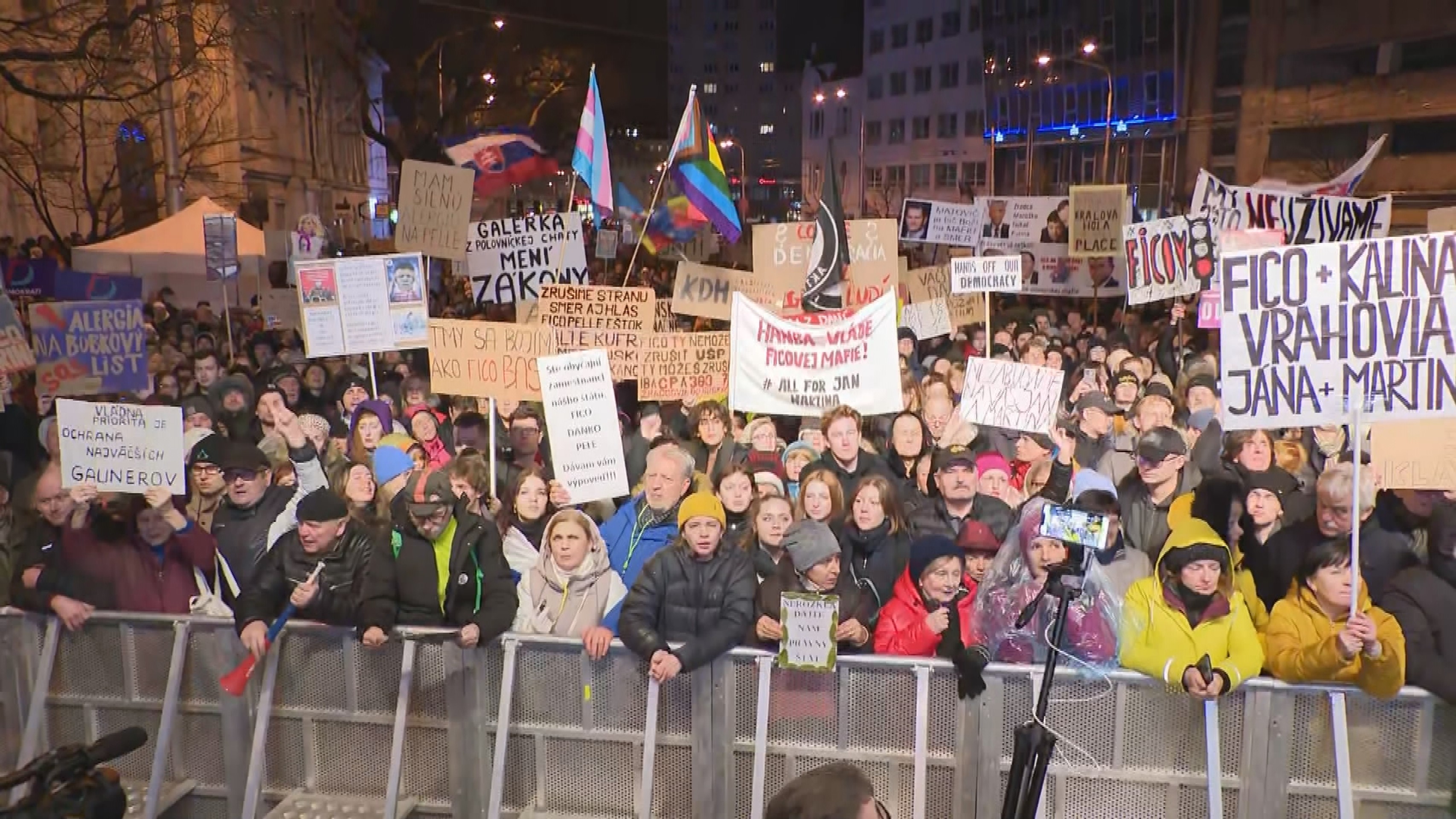 Protivládny protest v Bratislave.