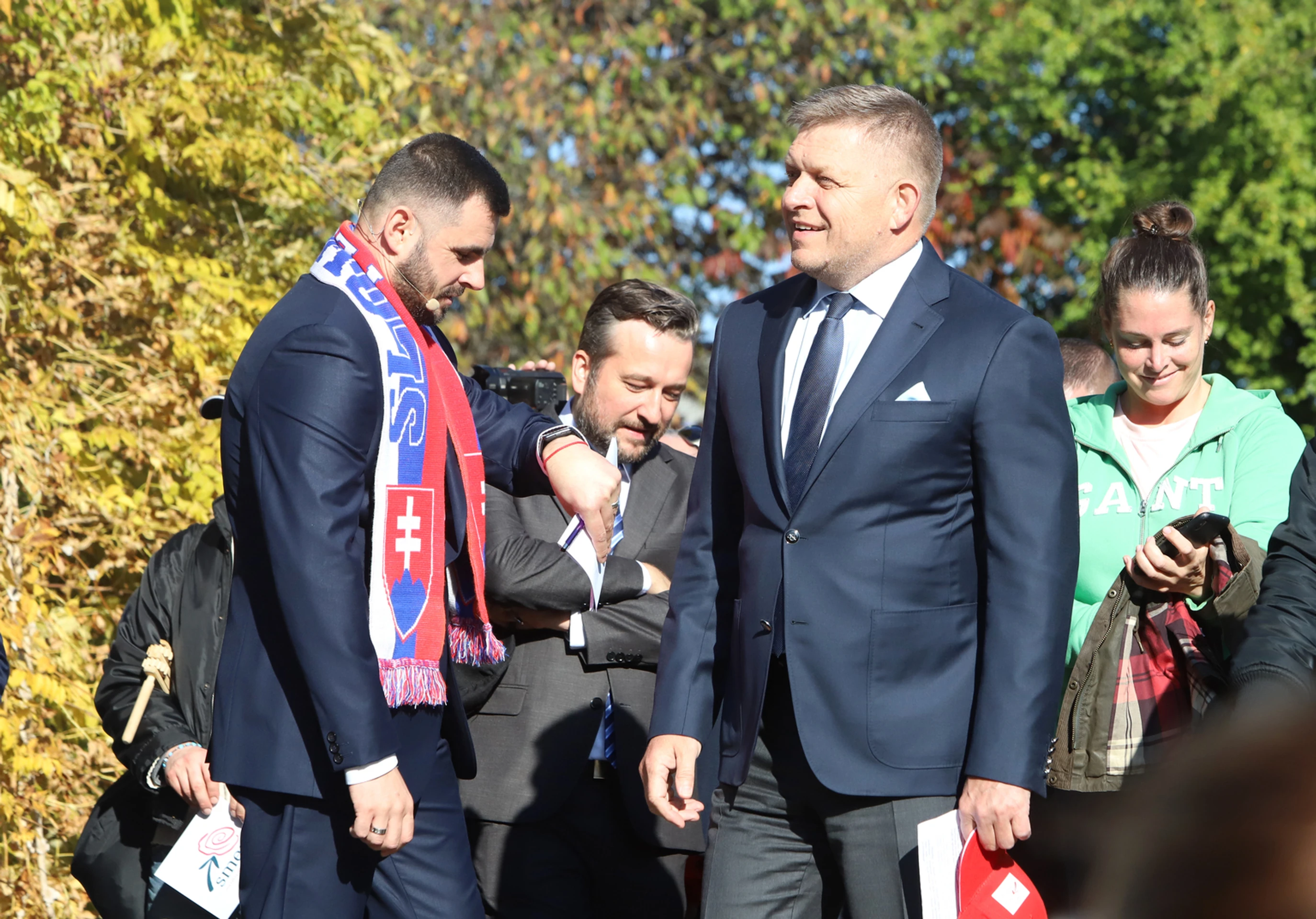 Protivládny čapicový protest Smeru.