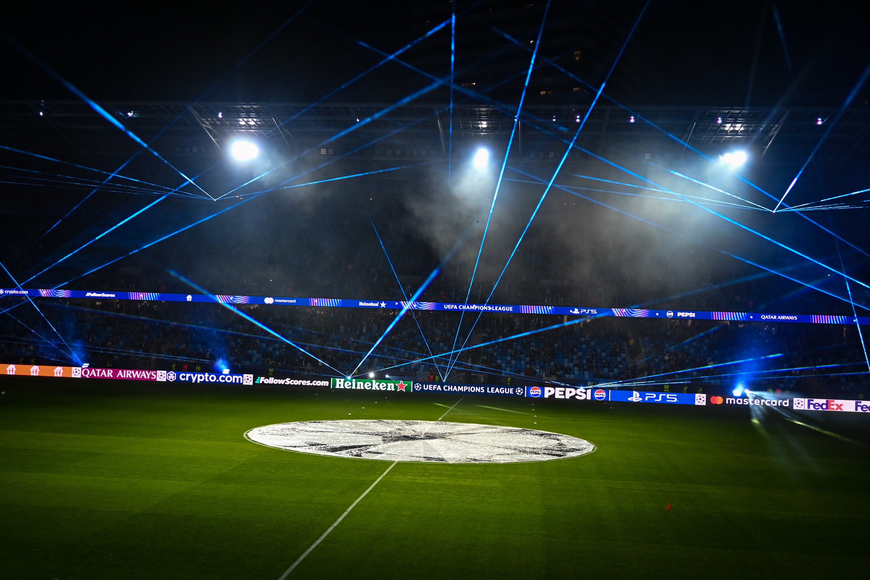 Svetelná šou na Tehelnom poli