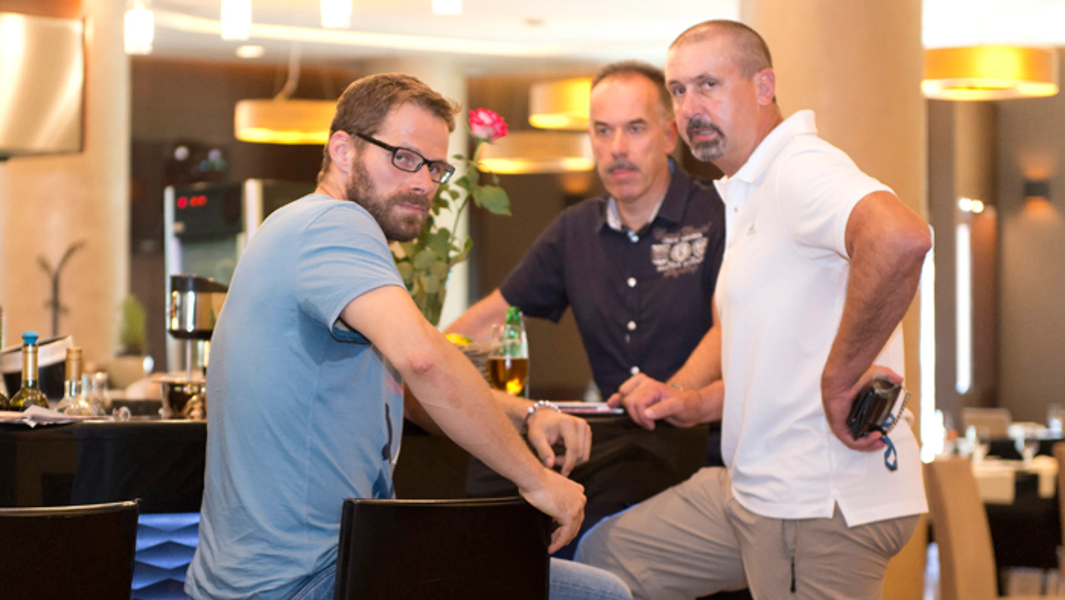Líder bojkotujúcich hráčov Michal Handzuš, reprezentačný tréner Zdeno Cíger a šéf SZĽH Igor Nemeček.