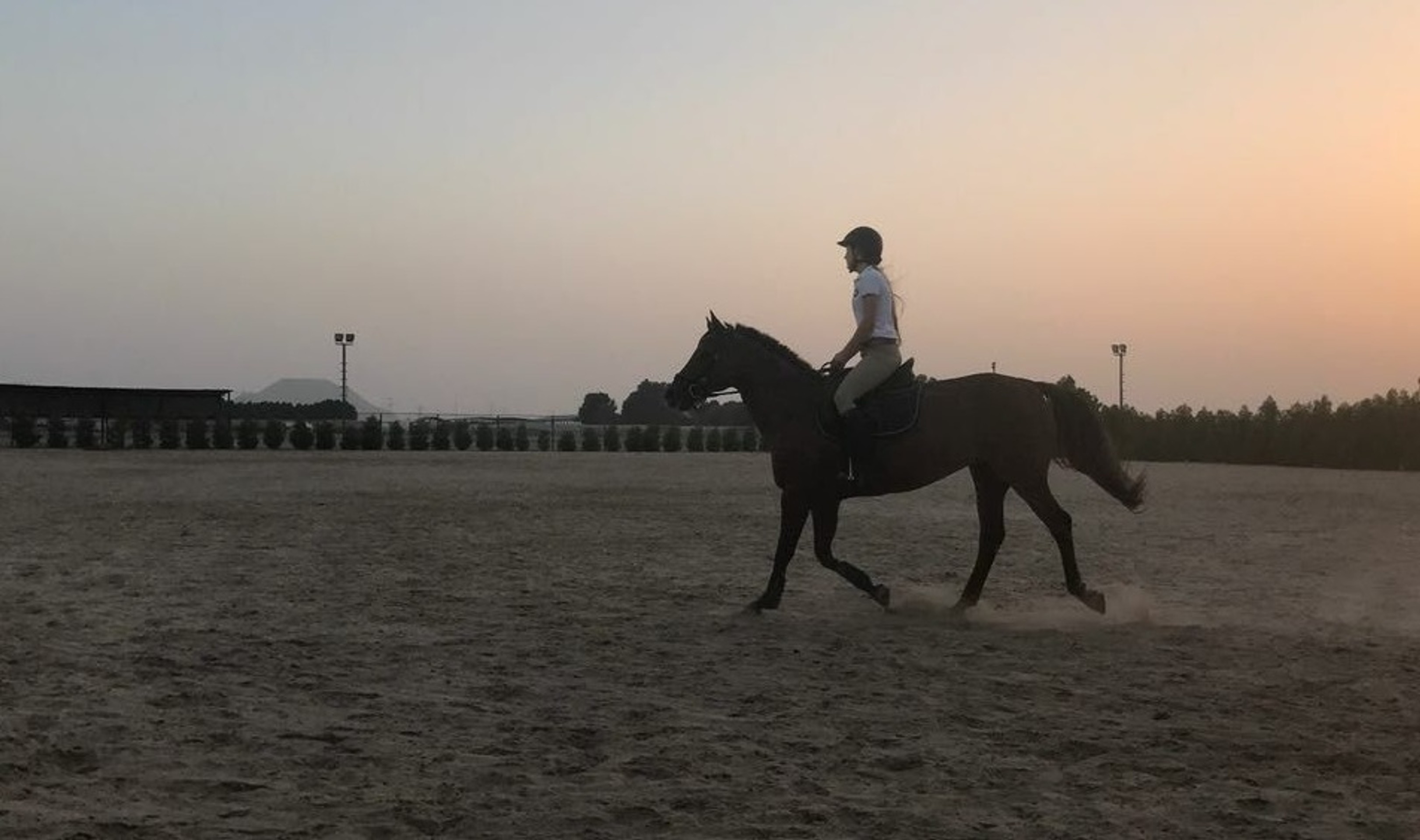 Katka v typickom emirátskom oblečení 