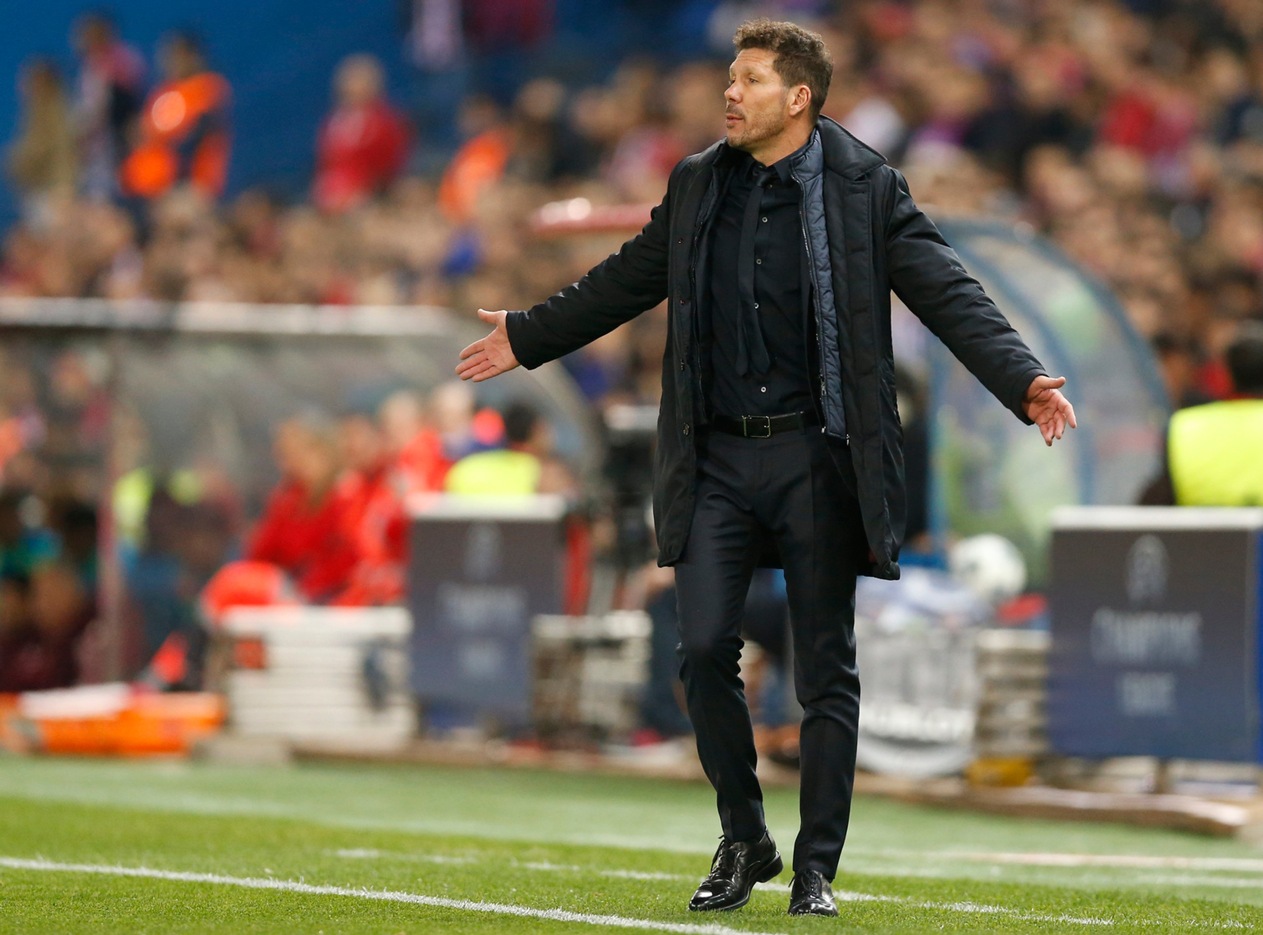 Tréner Atlética Madrid Diego Simeone počas odvety osemfinále LM proti Leverkusenu.