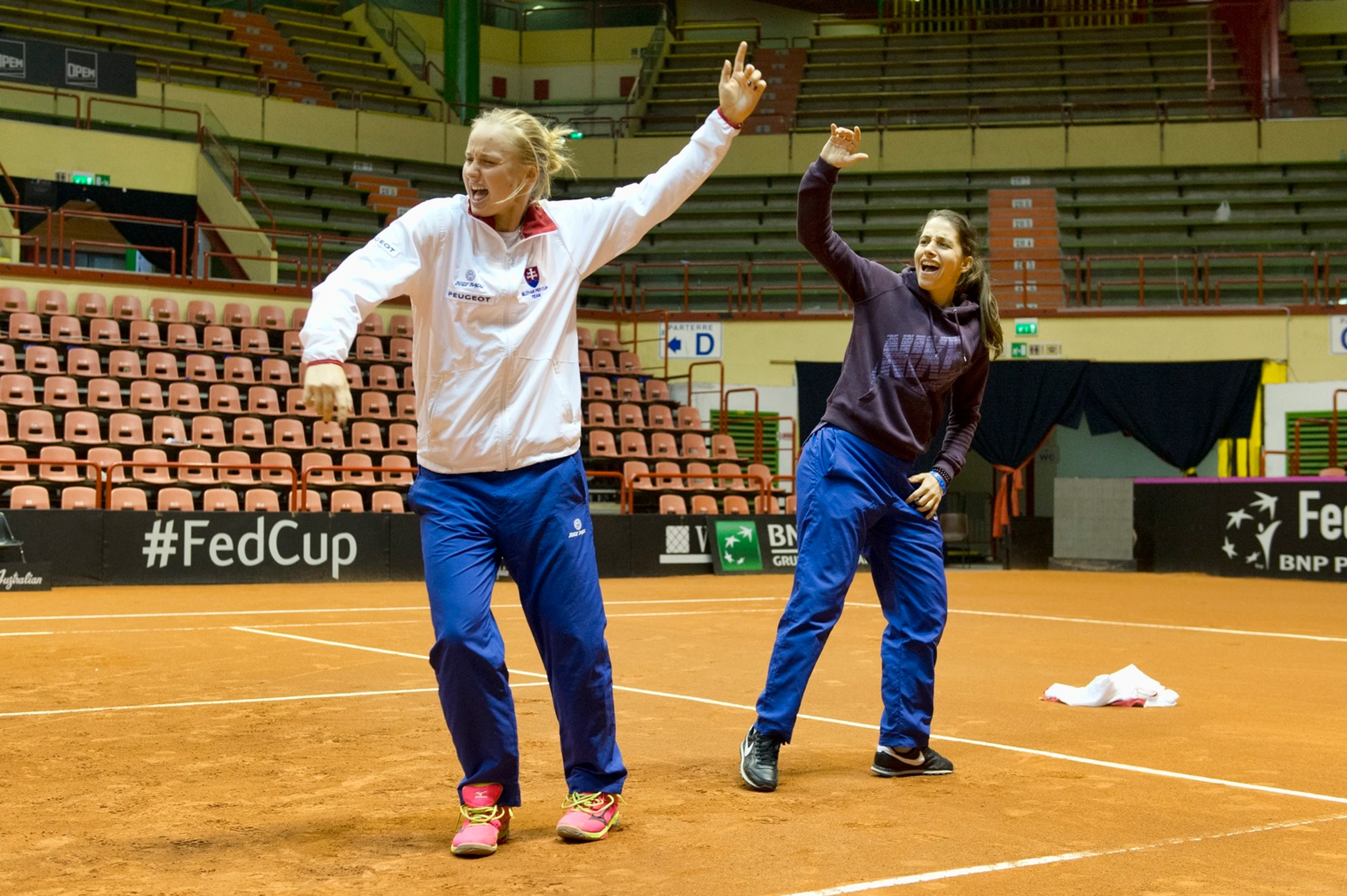 Janette Husárová a Rebecca Šramková.
