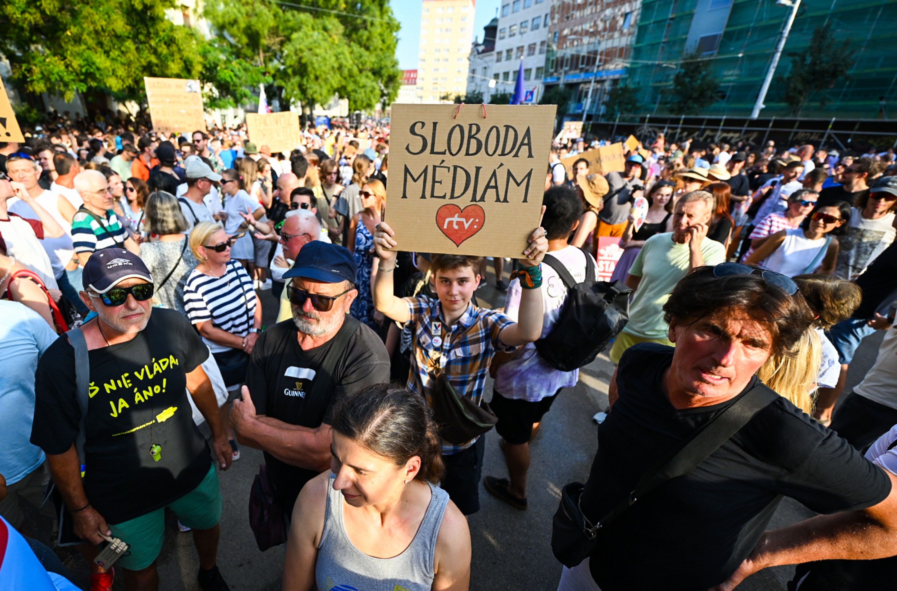 Protest na SNP pre kroky ministerky kultúry a ministra spravodlivosti.