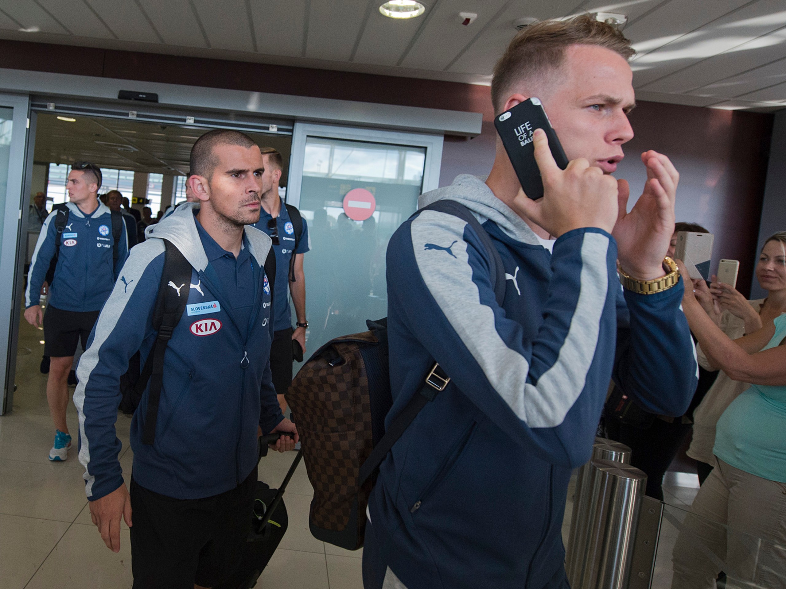 Na snímke sprava Ondrej Duda, Viktor Pečovský a Róbert Mak.