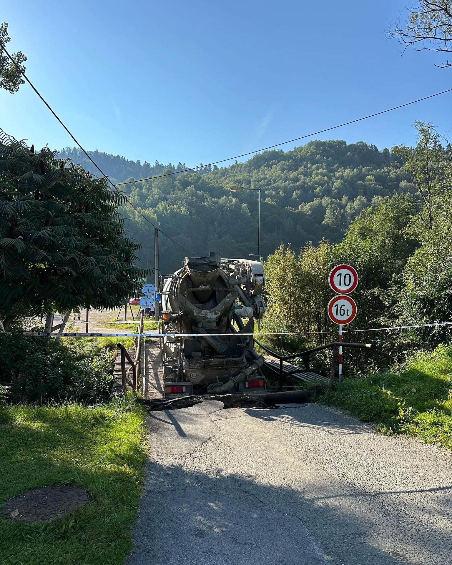 Pri vstupe do Levočskej doliny je poškodený most