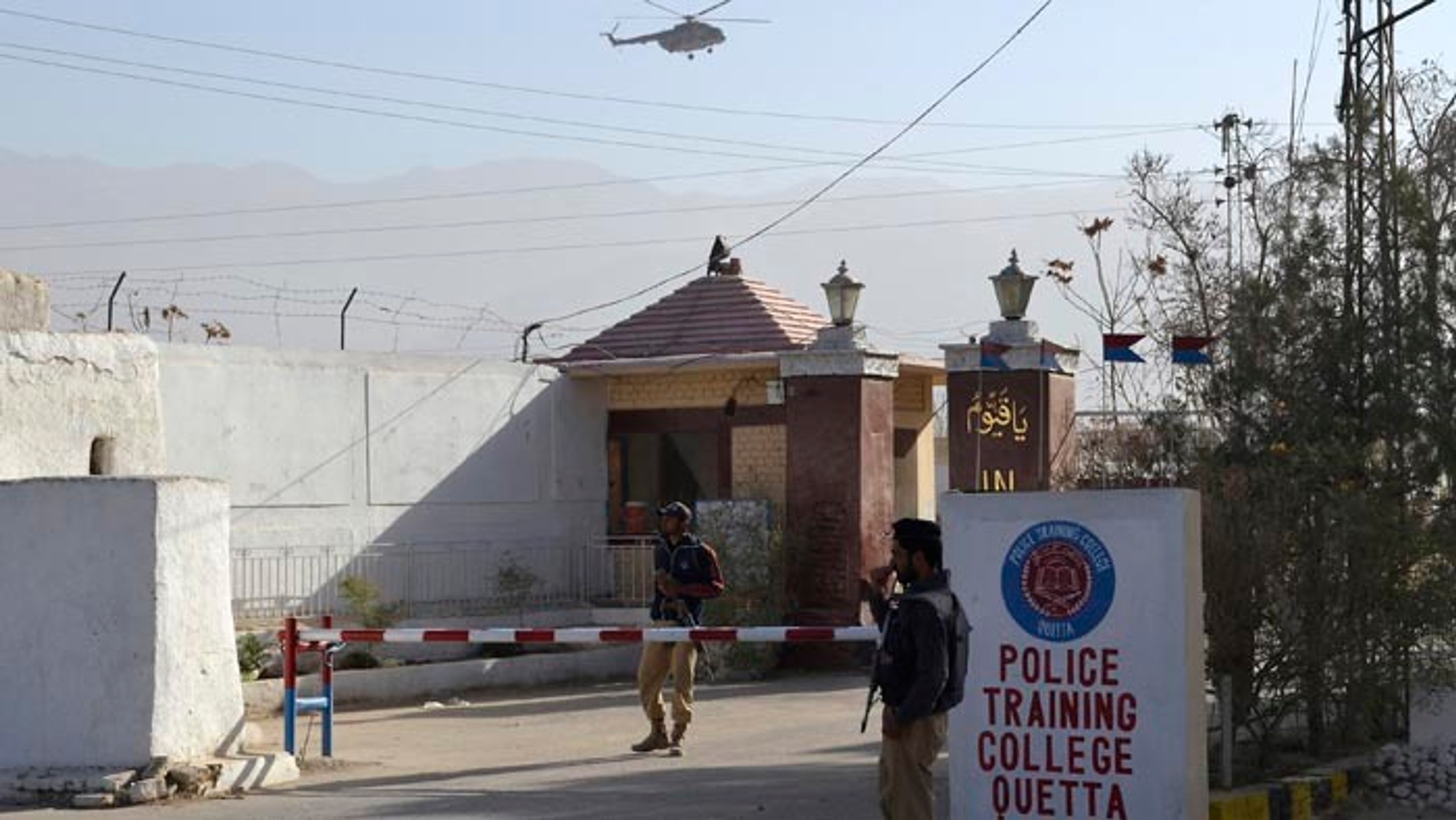 Ozbrojenci zaútočili na policajné výcvikové stredisko v Pakistane.