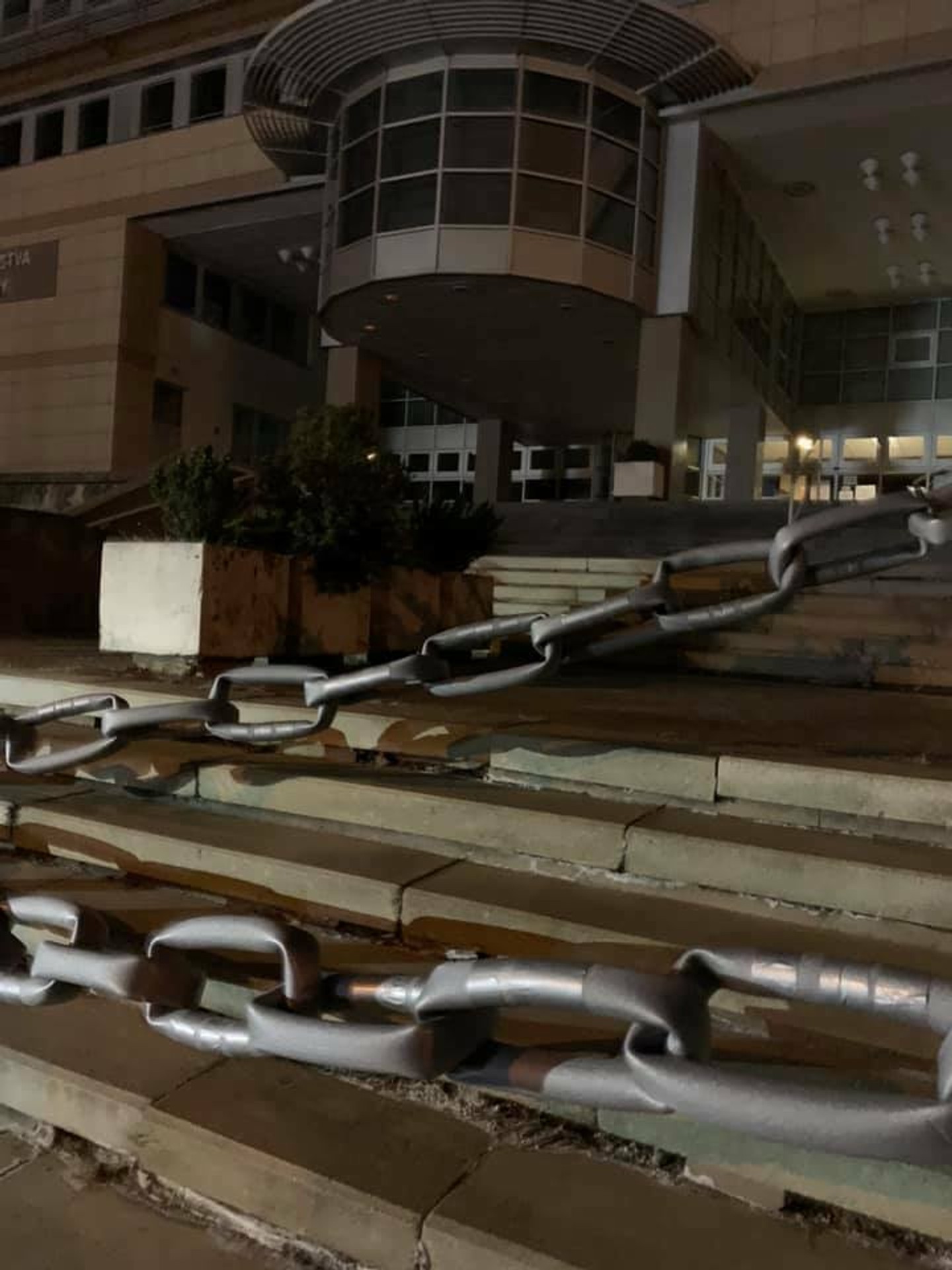 Symbolická reťaz pred ministerstvom zdravotníctva.