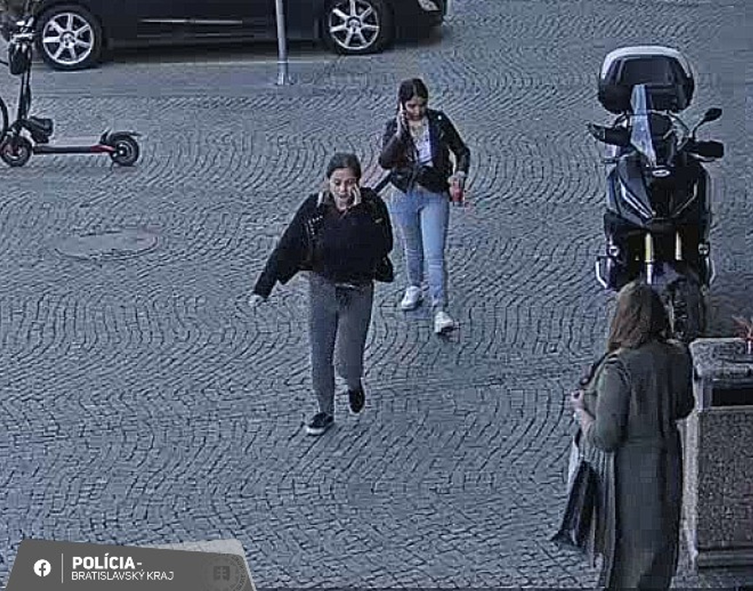 Neznáme ženy okradli seniorov.