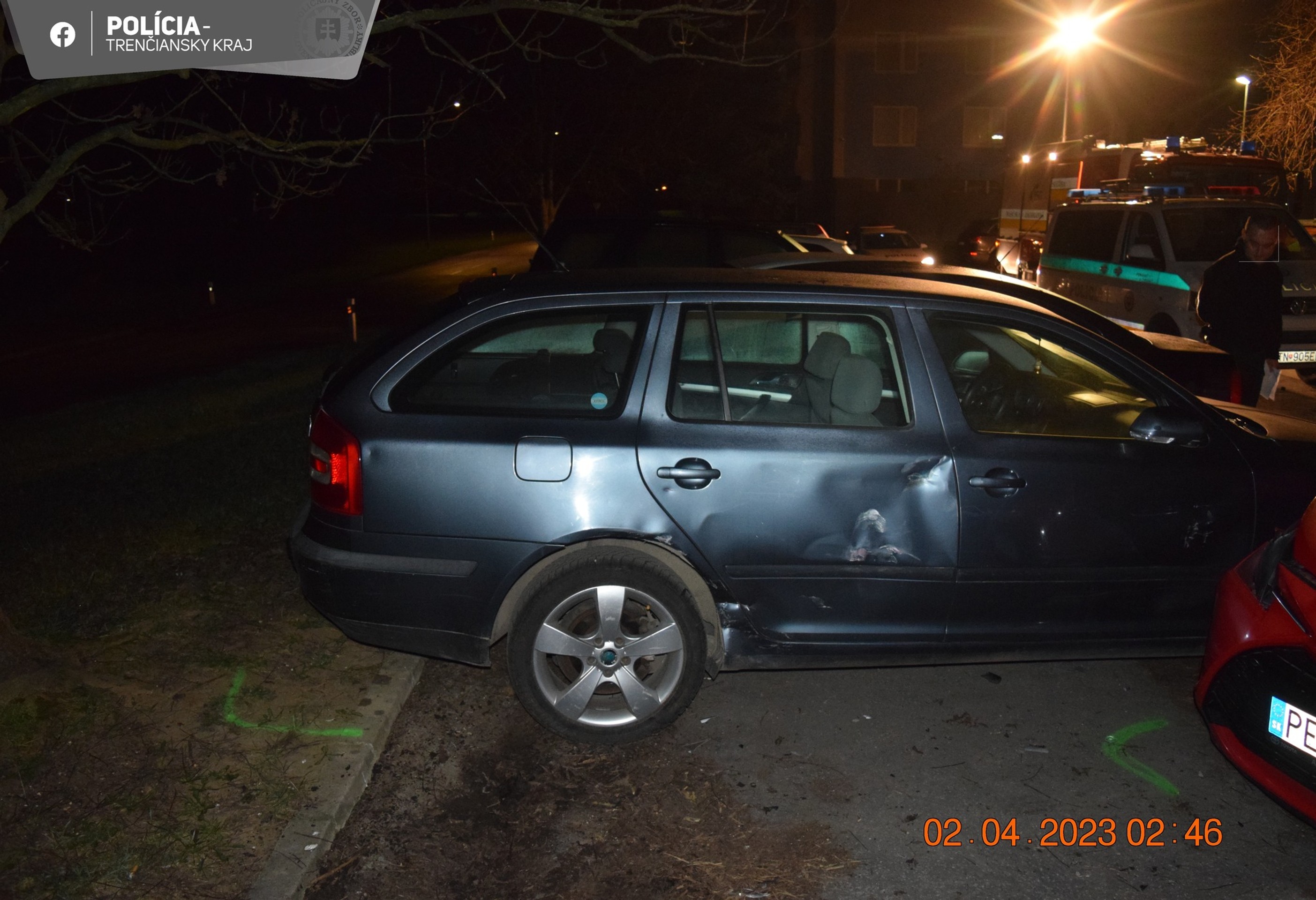 Opitý vodič v Partizánskom zdemoloval päť vozidiel.