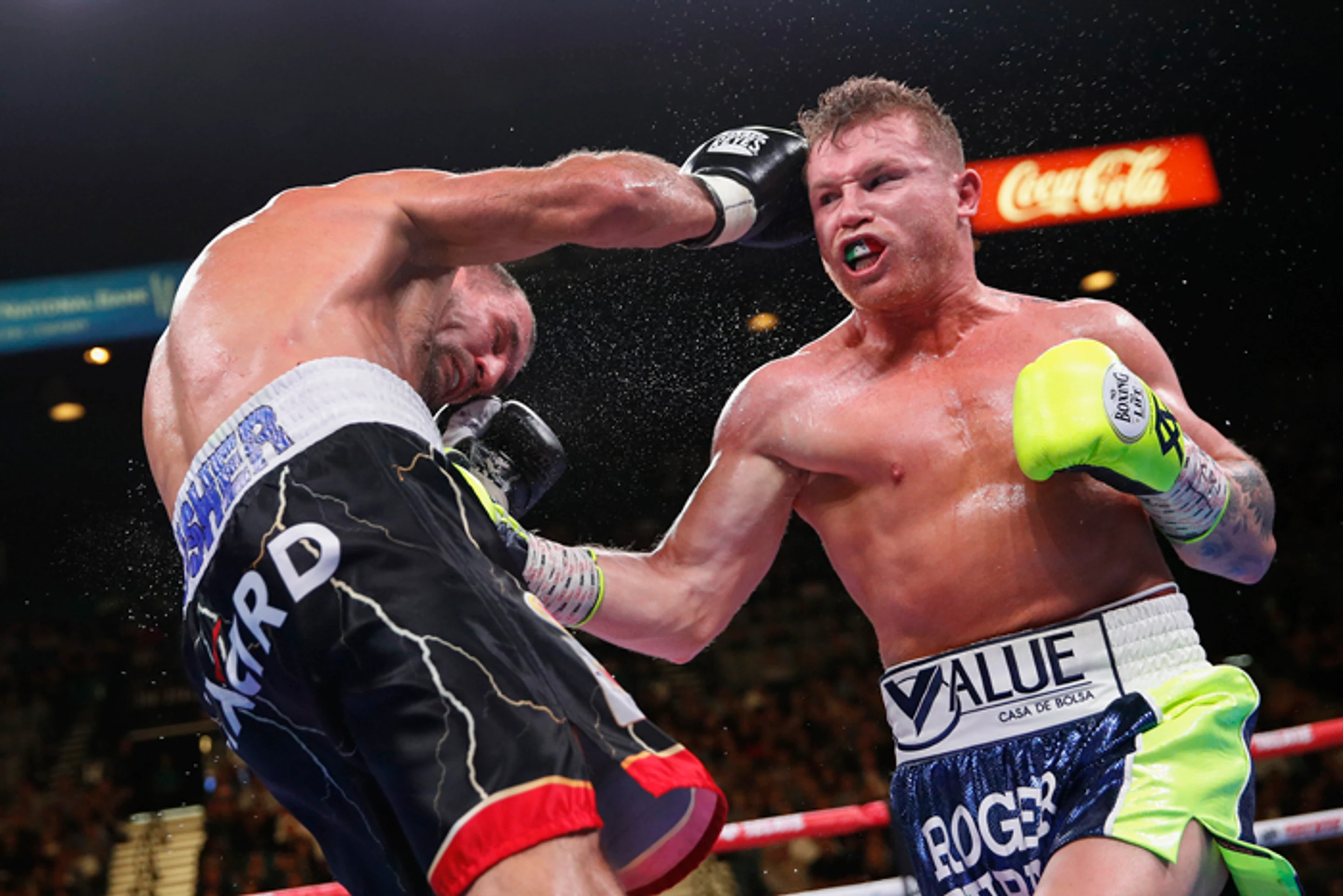 Šopa s drevom, ktorá horela v obci Radimov.