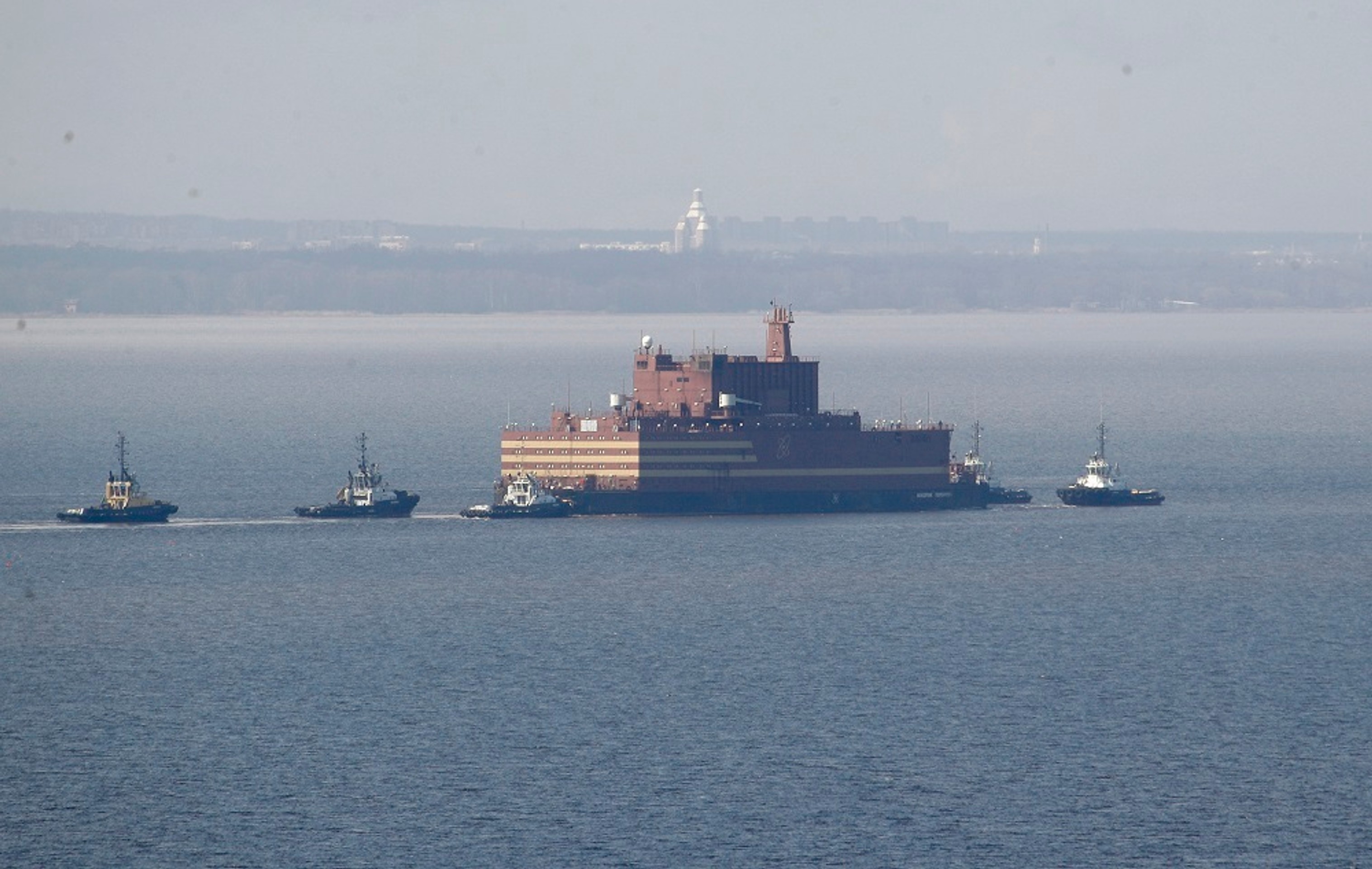 Akademik Lomonosov.