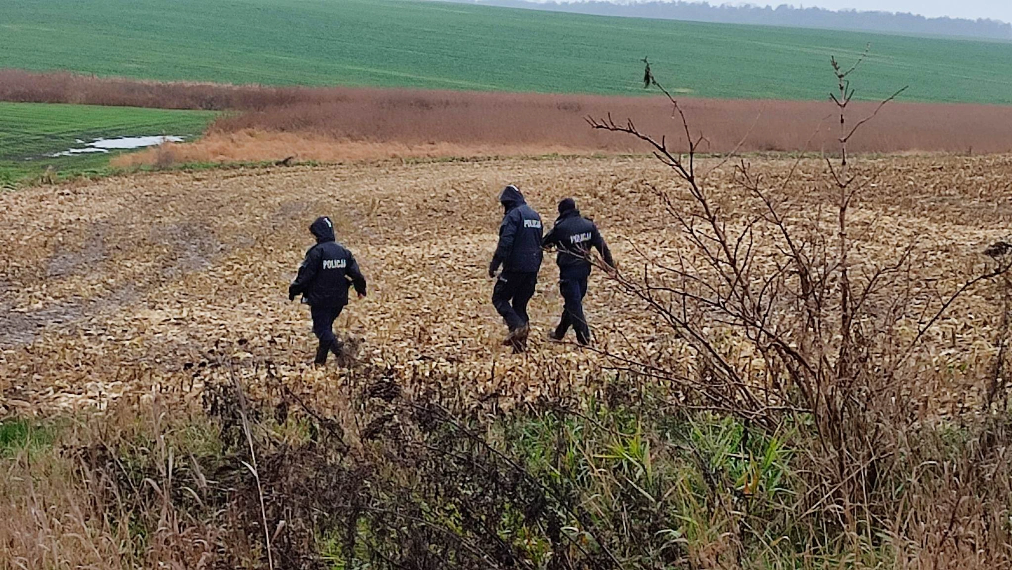 Polícia prehľadáva územie poľskej obce Przewodów.