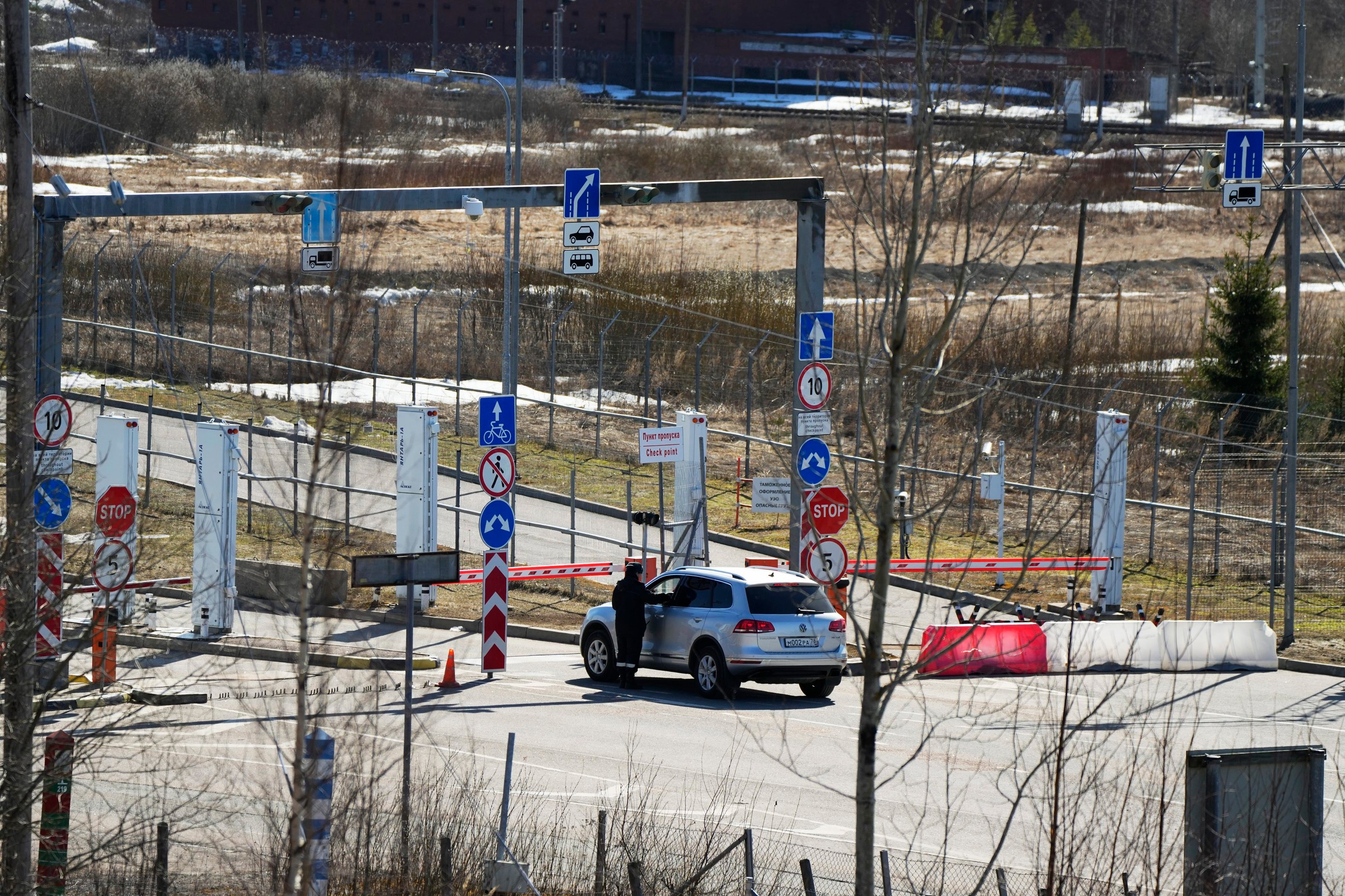 Fínsko predstavilo prvý úsek plota na hranici s Ruskom.